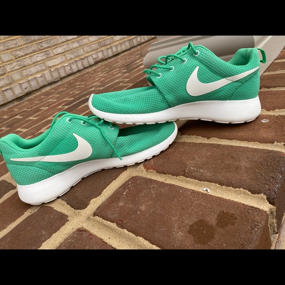 Nike Roshe Run Gamma Green/Sail White - Picture 5 of 7
